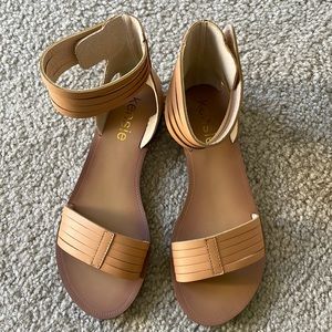 Kensie Sandals